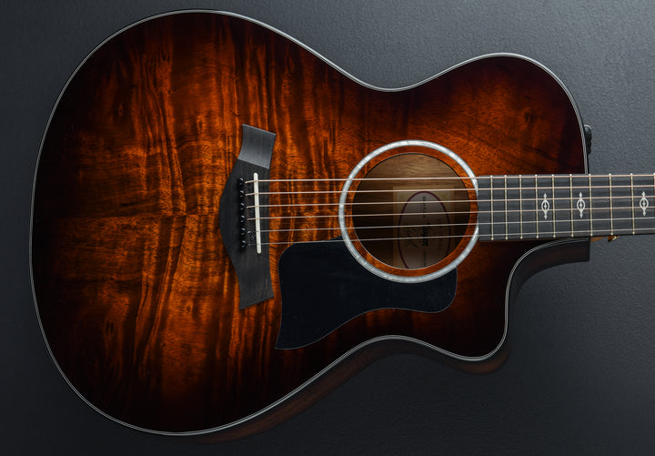 USED 222CE-K DLX &