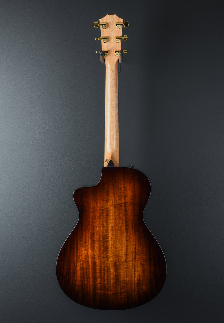 USED 222CE-K DLX &