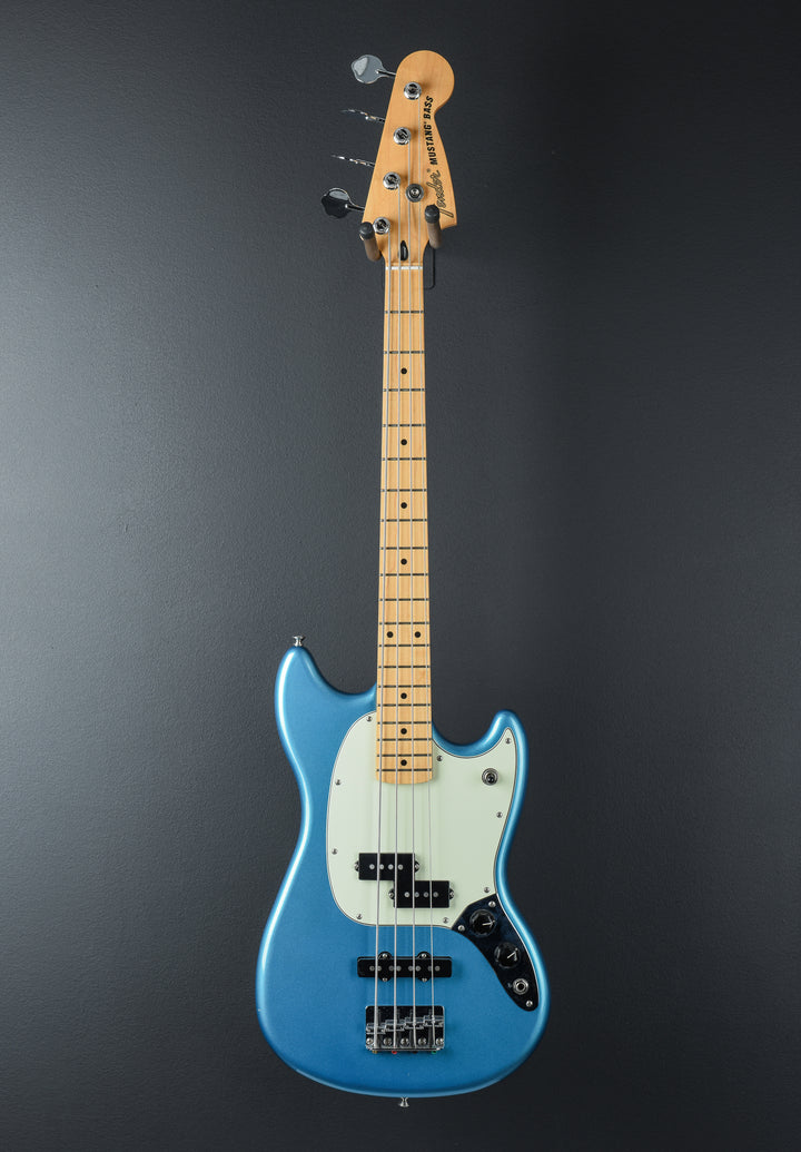 USED Player Mustang Bass &