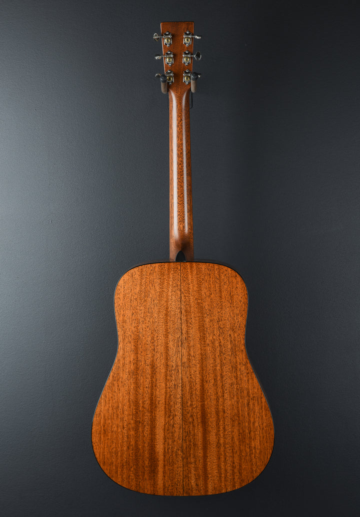 D-18 &