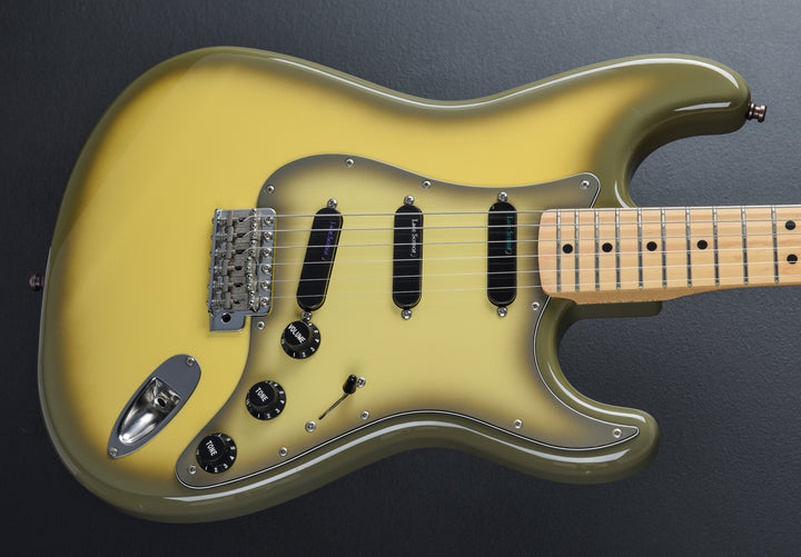 Used CIJ Stratocaster '03