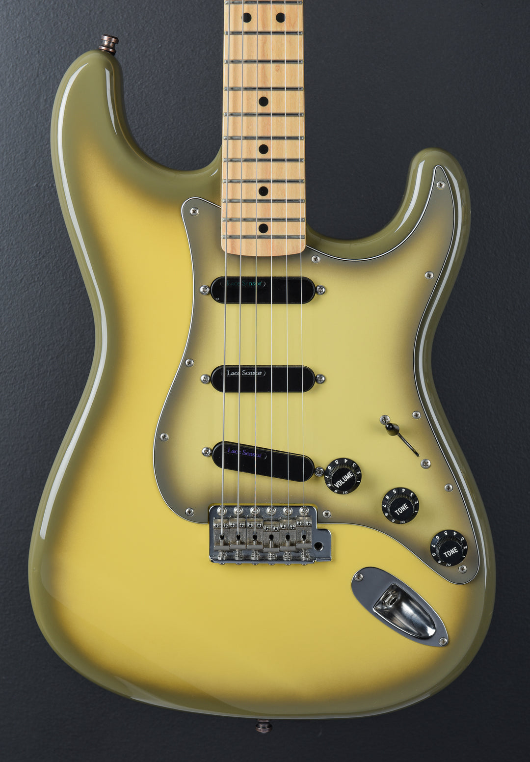 Used CIJ Stratocaster '03