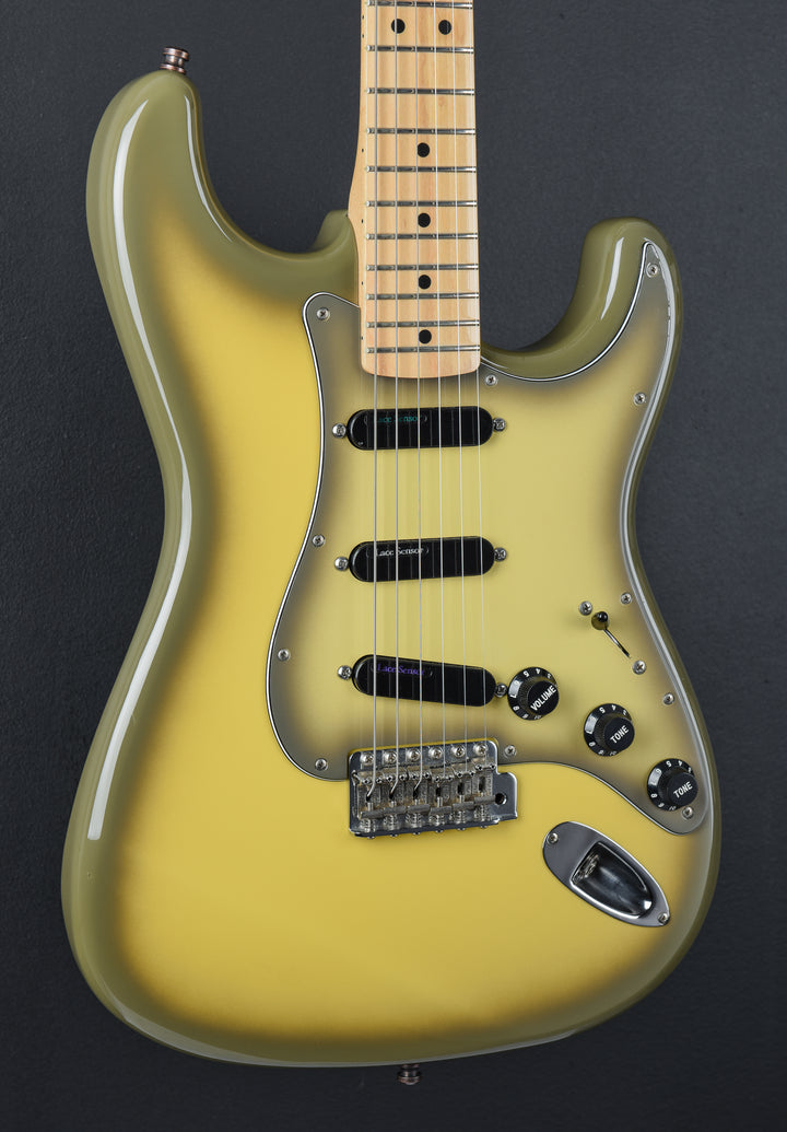 Used CIJ Stratocaster '03