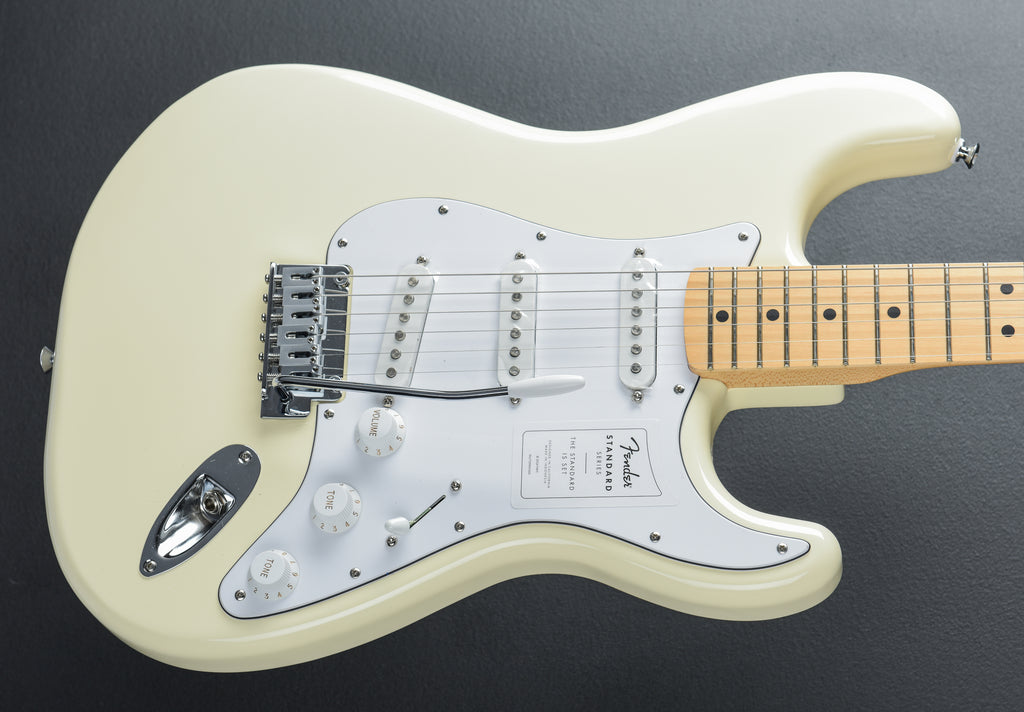 OlympicWhite Stratocaster レリック ギター Standard Stratocaster - Olympic White w/Maple – Dave's Guitar Shop