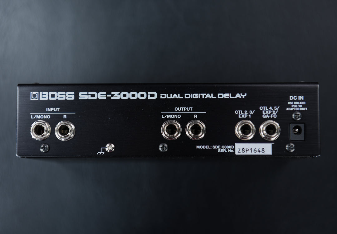 roland delay pedal SDE-3000D Dual Digital Delay – Dave's Guitar Shop