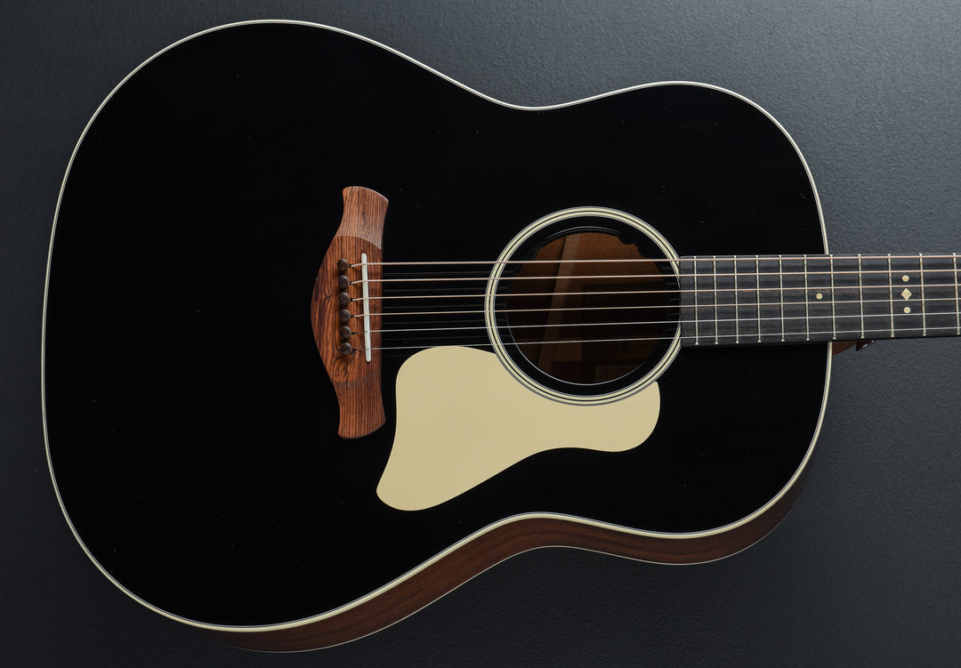 USED Gold Label 517E Blacktop &