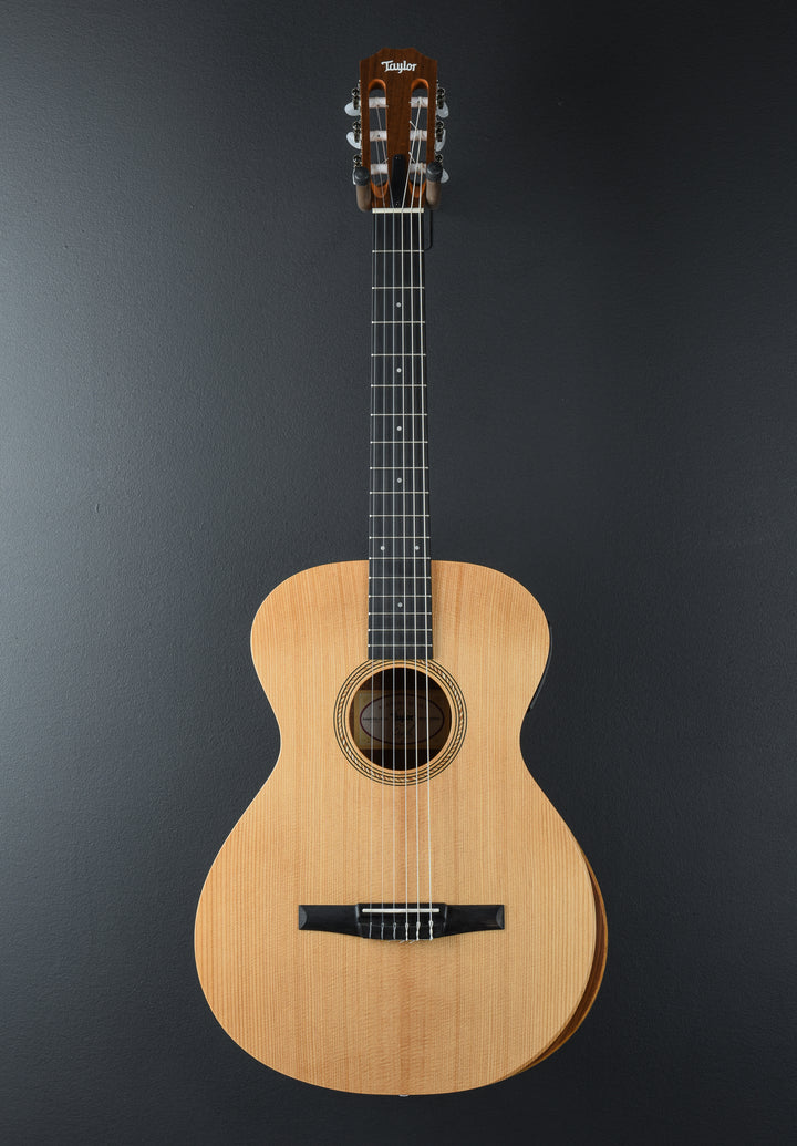 USED Academy 12E-N Left Hand &