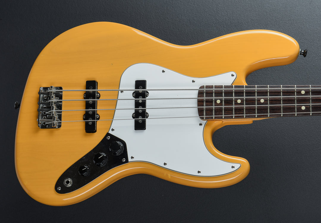 USED American Jazz Bass &