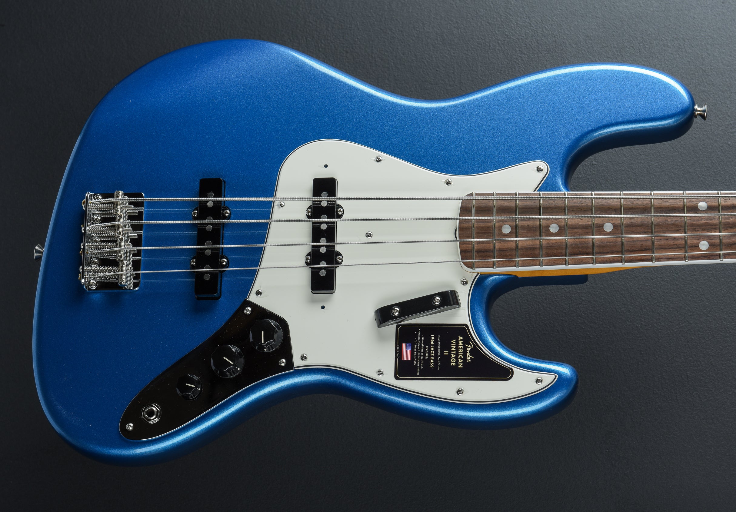 American Vintage II 1966 Jazz Bass - Lake Placid Blue – Dave's