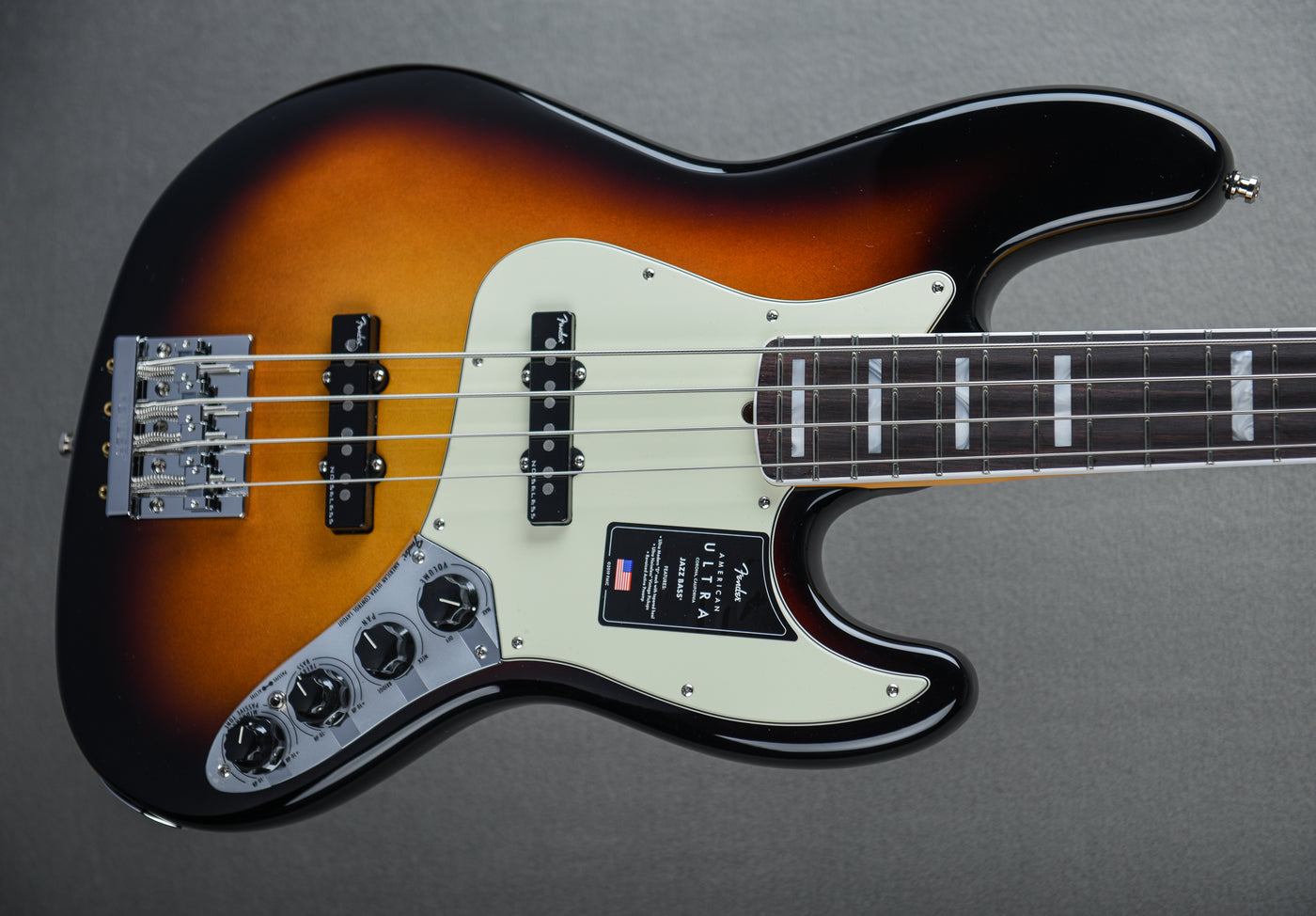 American Ultra Jazz Bass - Ultraburst w/Rosewood