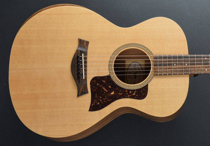 USED Academy 12E &
