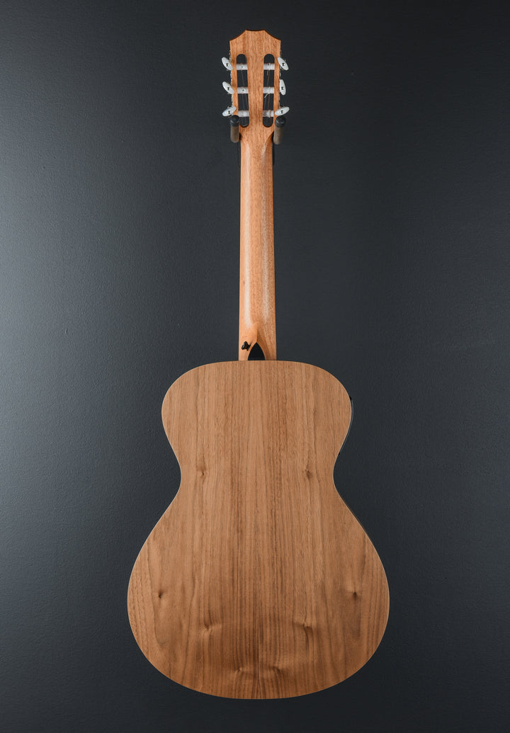 USED Academy 12E-N &