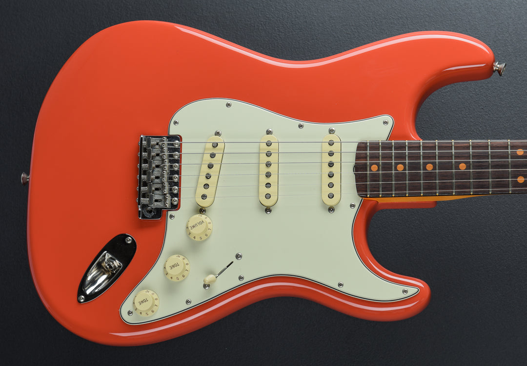 USED American Vintage II 1961 Stratocaster &