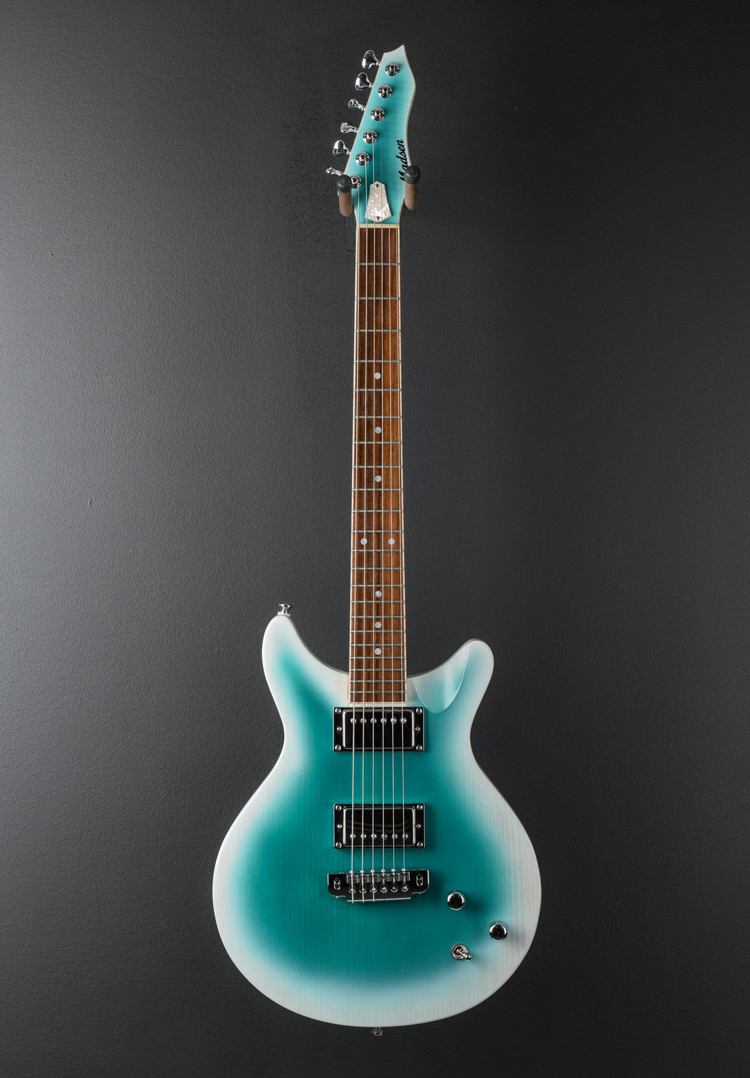 DC - White/Forest Green Burst