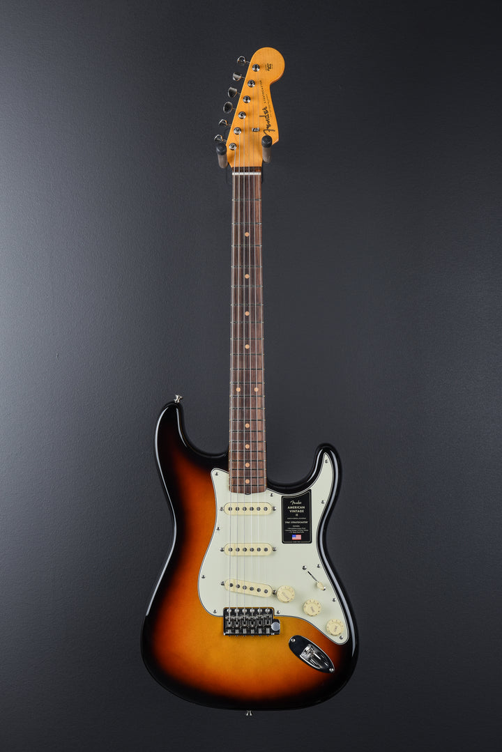 American Vintage II 1961 Stratocaster - 3 Color Sunburst