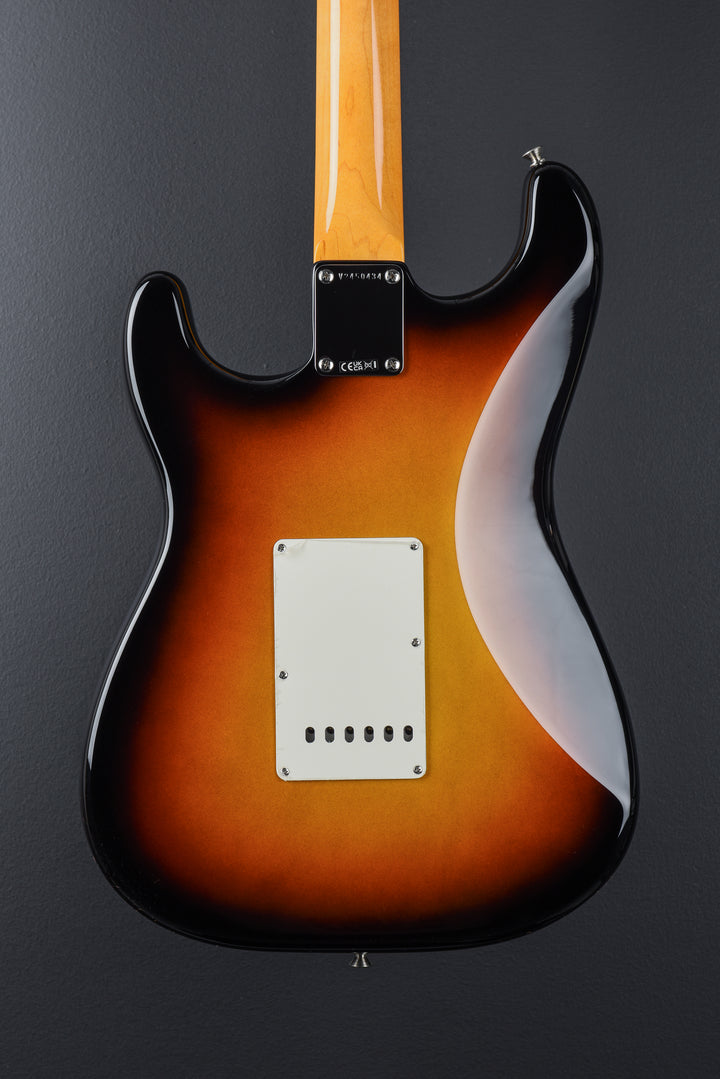 American Vintage II 1961 Stratocaster - 3 Color Sunburst