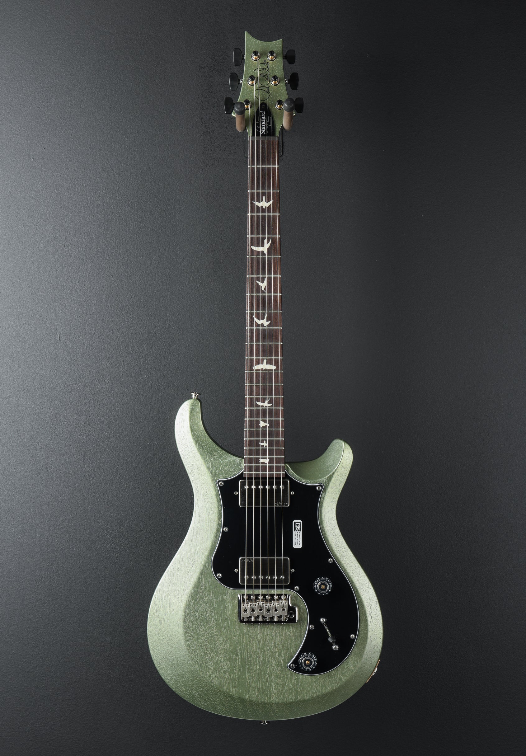 S2 Standard 22 Satin - Mavis Mint Metallic – Dave's Guitar Shop