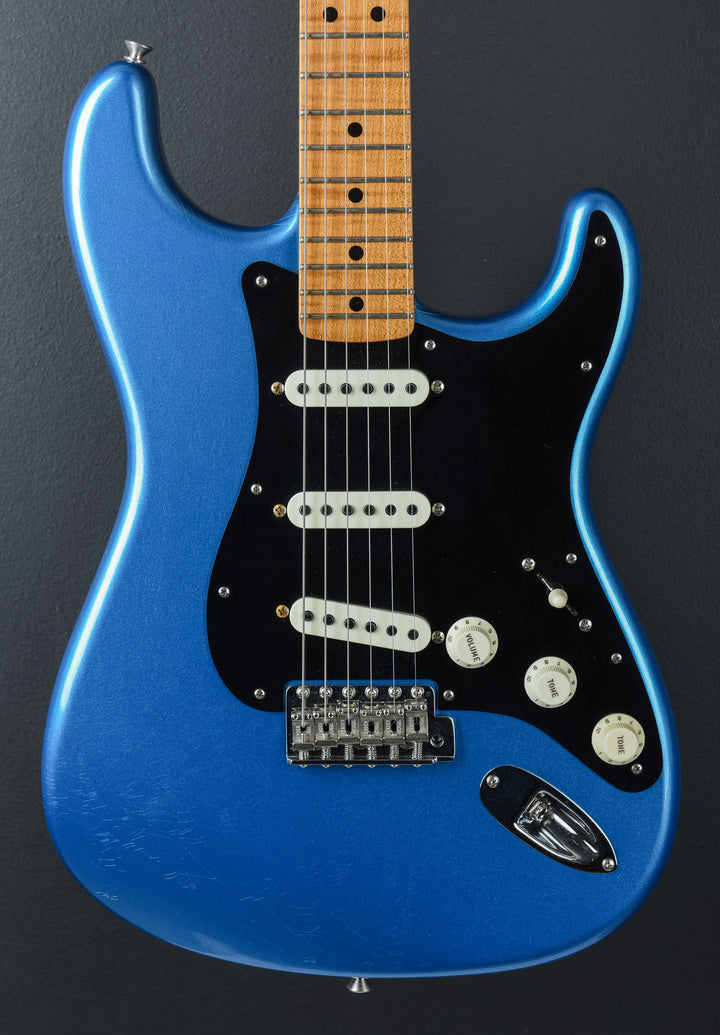 USED 1969 Deluxe Closet Classic Strat &