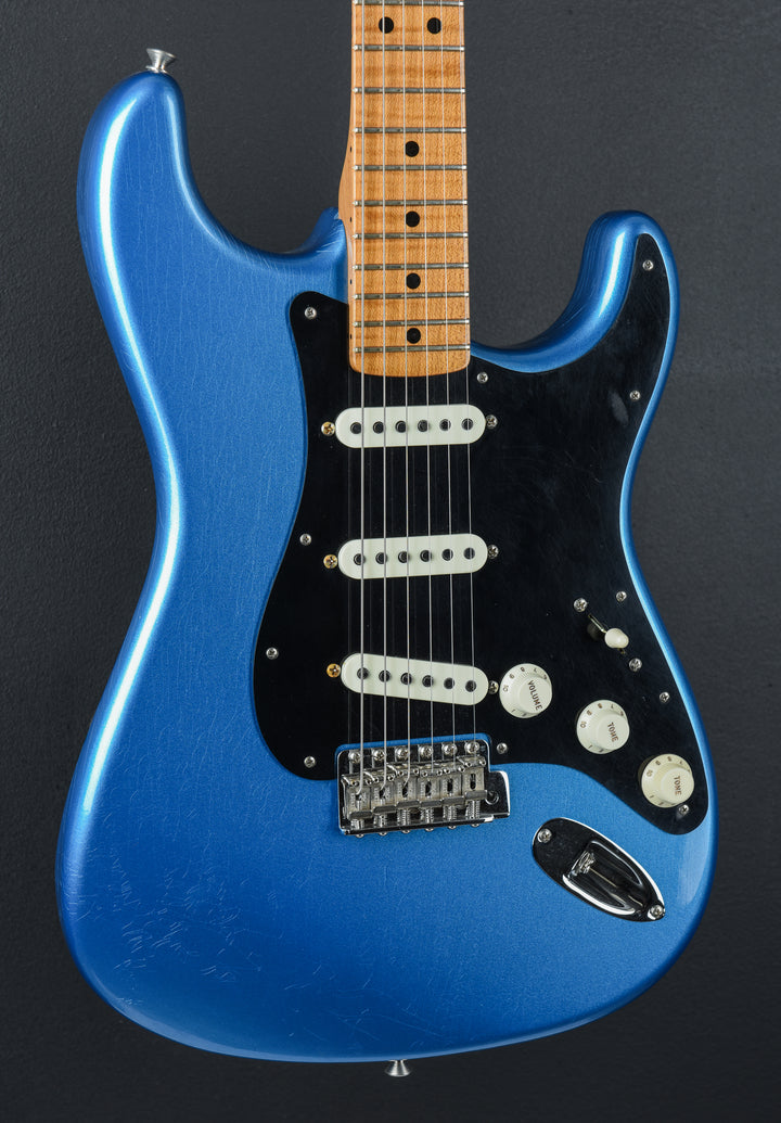 USED 1969 Deluxe Closet Classic Strat &