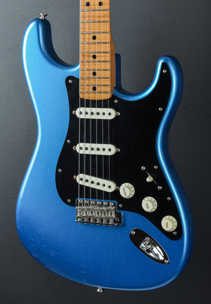 USED 1969 Deluxe Closet Classic Strat &
