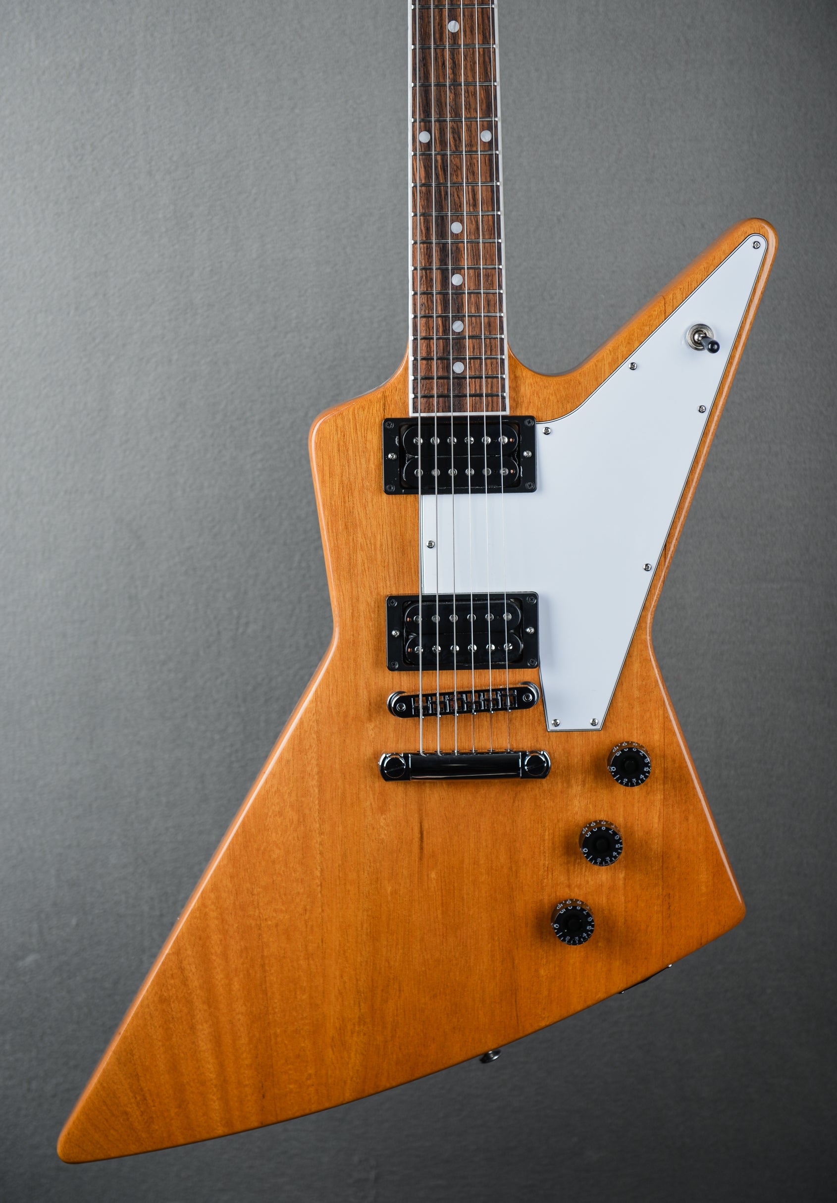 70's Explorer - Antique Natural – Dave's Guitar Shop