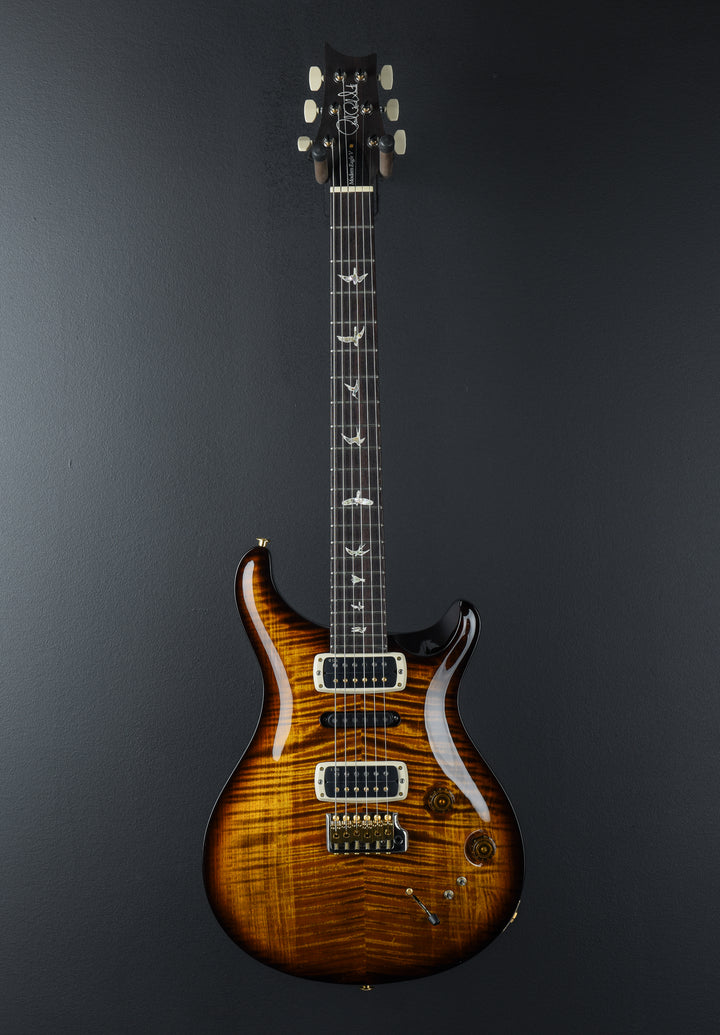 Modern Eagle V 10 Top - Black Gold Wraparound Burst