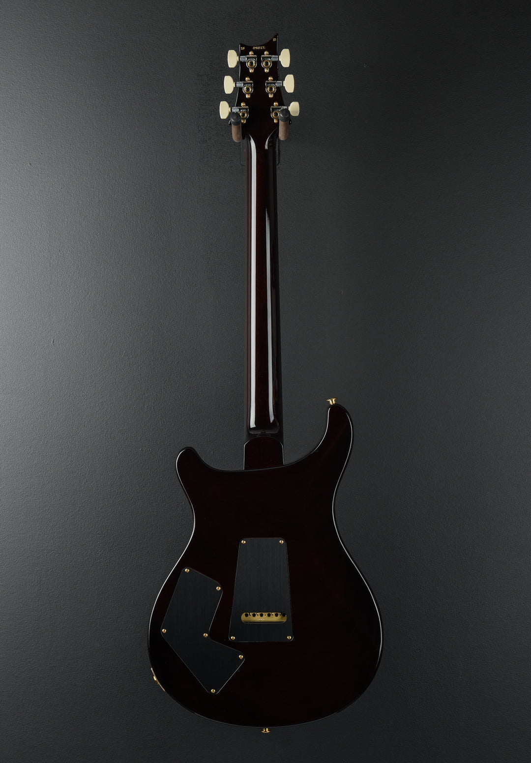 Modern Eagle V 10 Top - Black Gold Wraparound Burst