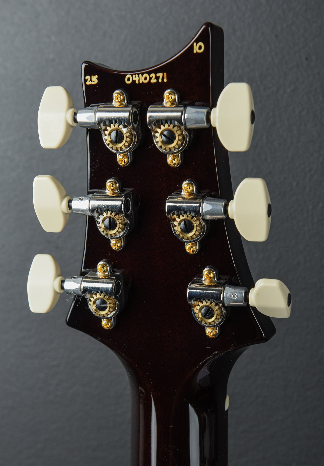 Modern Eagle V 10 Top - Black Gold Wraparound Burst