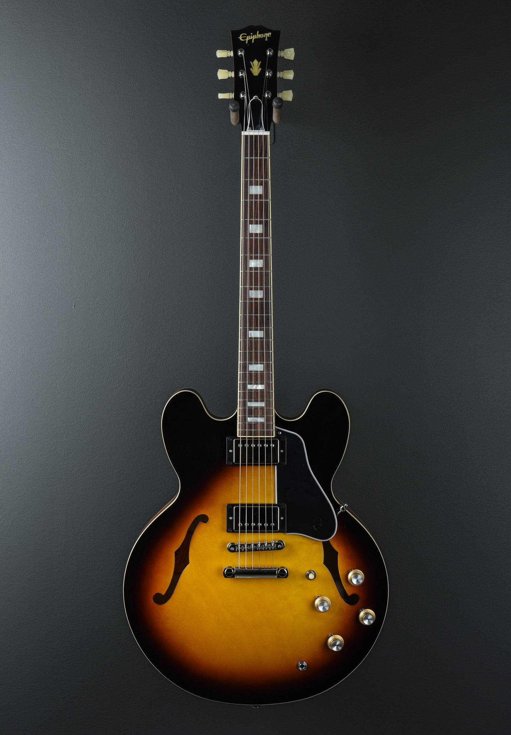 The History of the Gibson ES-335 | GC Riffs