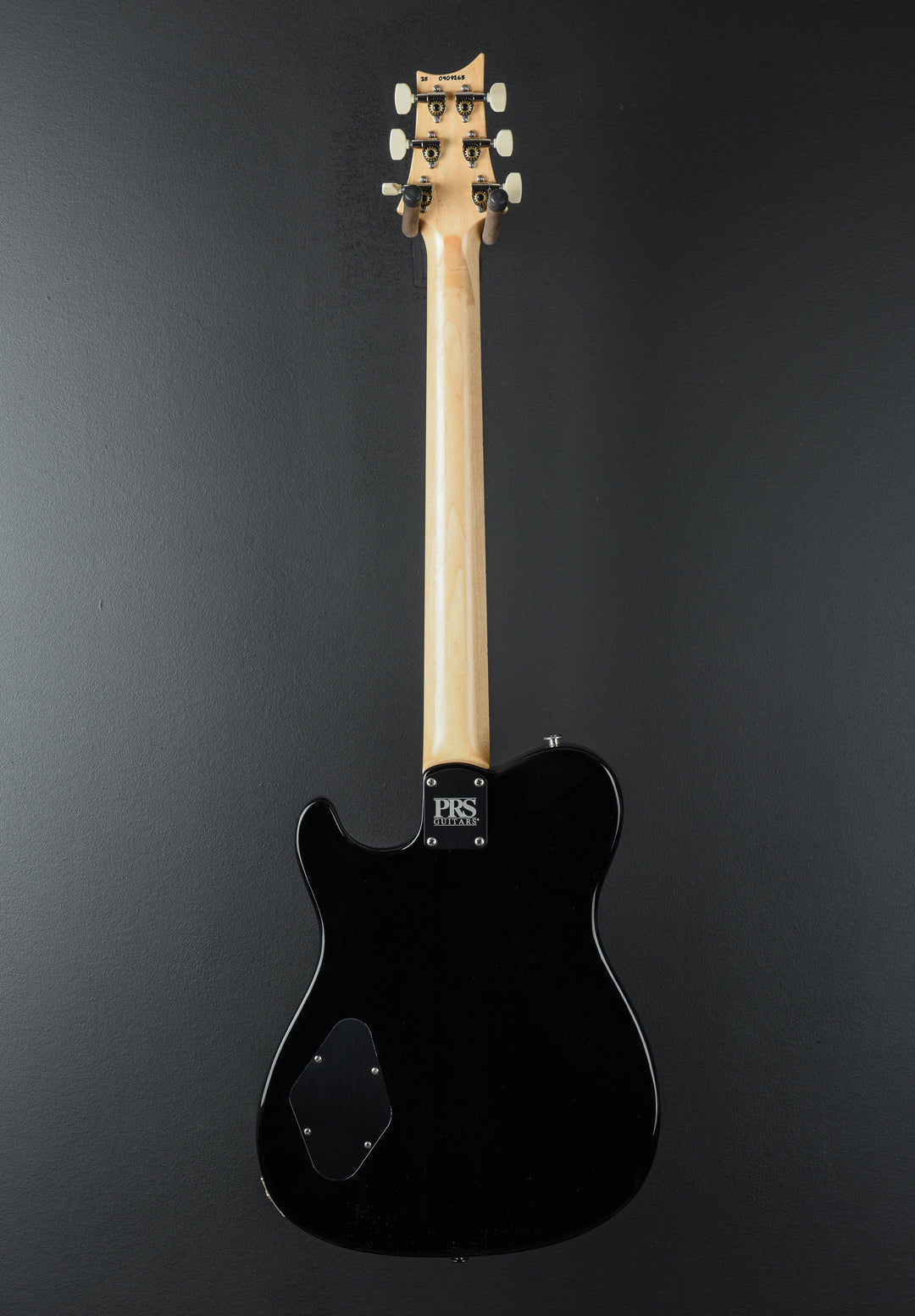 NF53 - Black