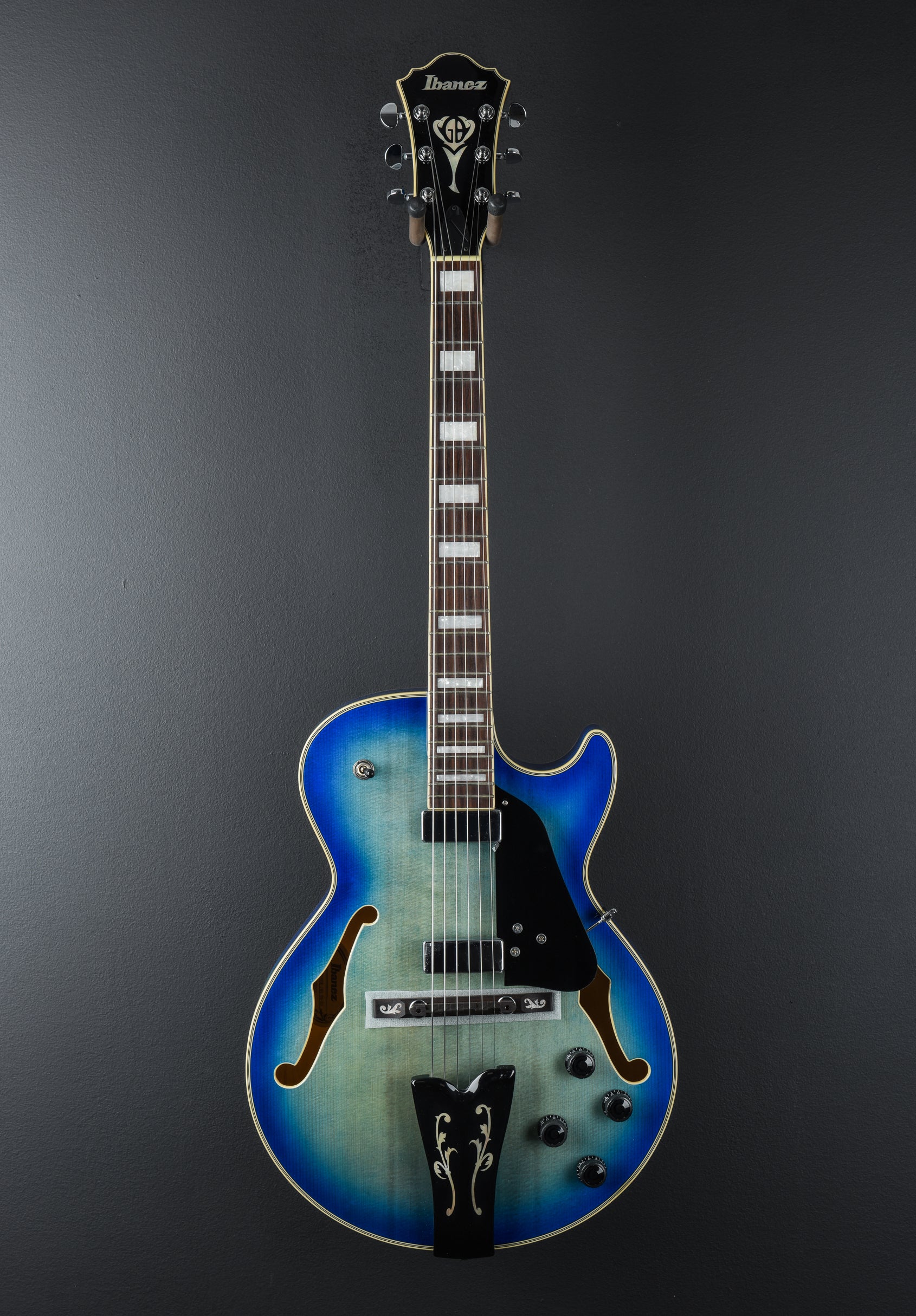 GB10EMJBB George Benson Signature Hollowbody - Jet Blue Burst