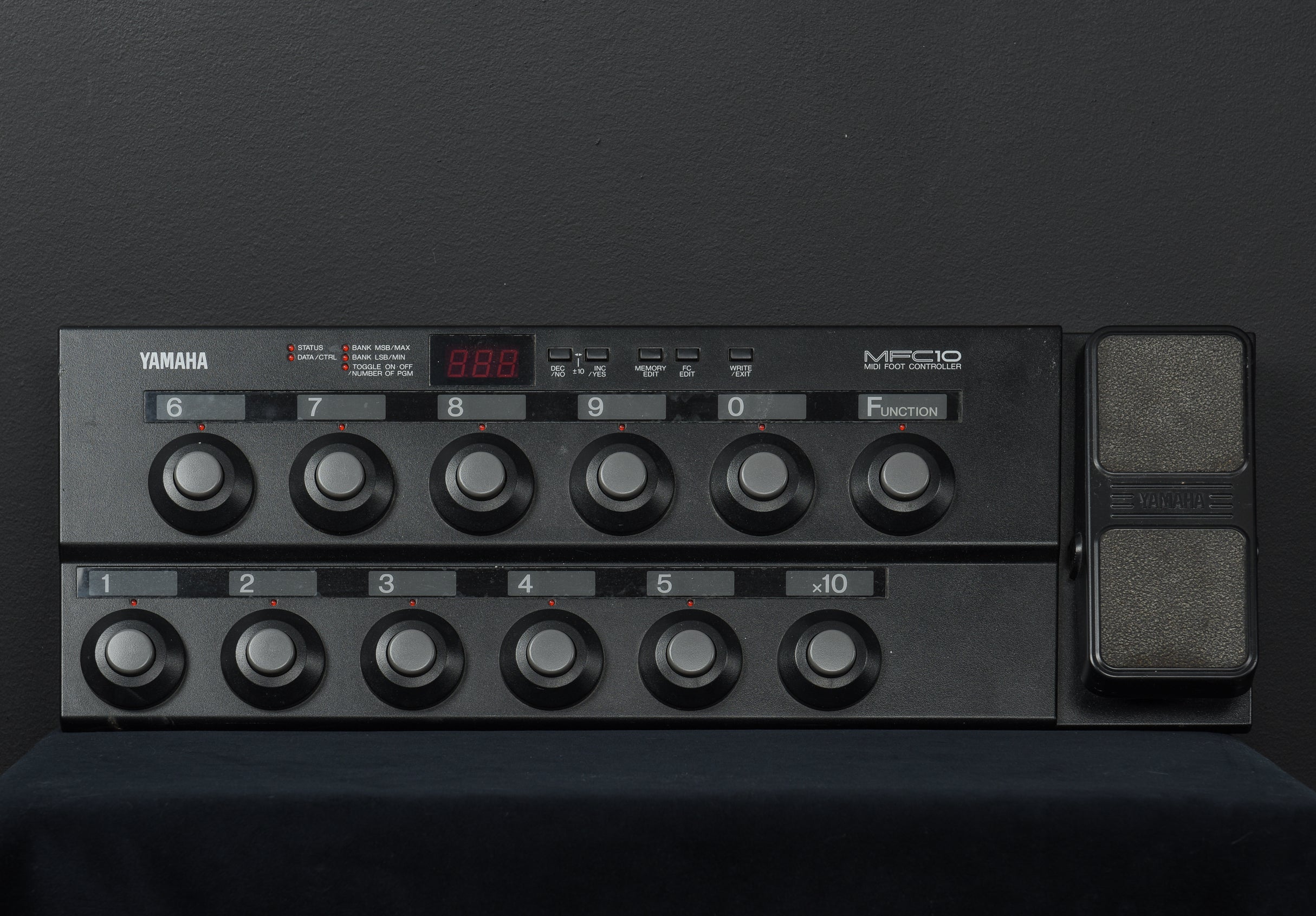 MFC 10 Midi Foot Controller, Recent – Dave's Guitar Shop MFC 10 Midi Foot Controller, Recent – Dave's Guitar Shop