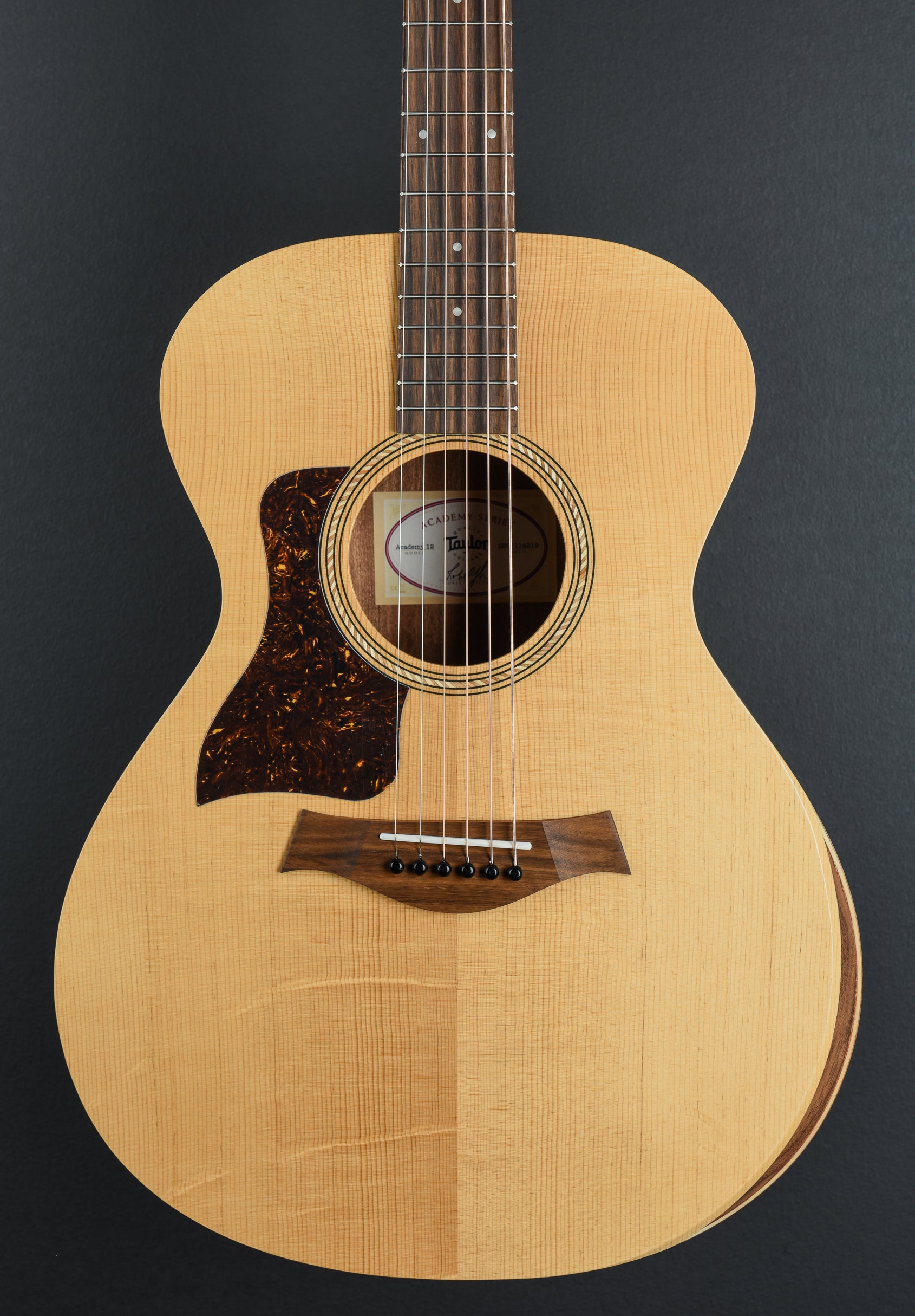 Academy 12 Left Hand – Dave's Guitar Shop