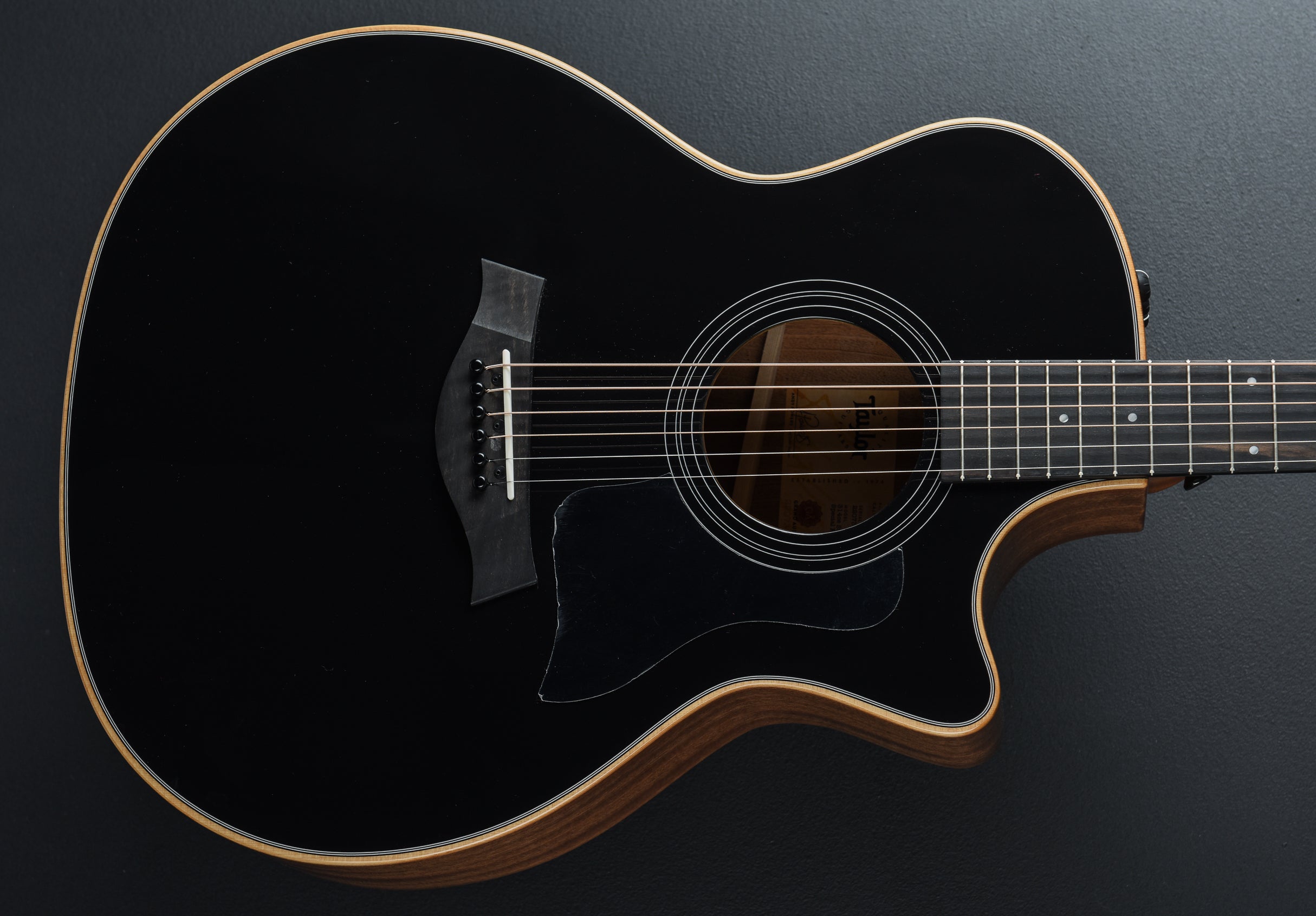 Taylor Guitars – Dave's Guitar Shop