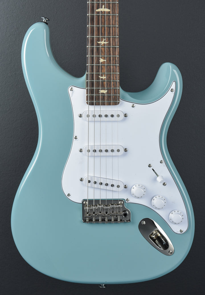 SE Silver Sky - Stone Blue '22