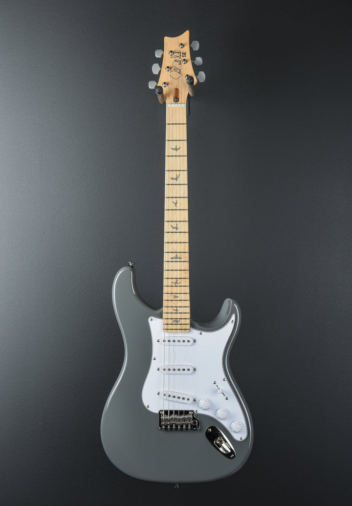 SE Silver Sky w/Maple '24