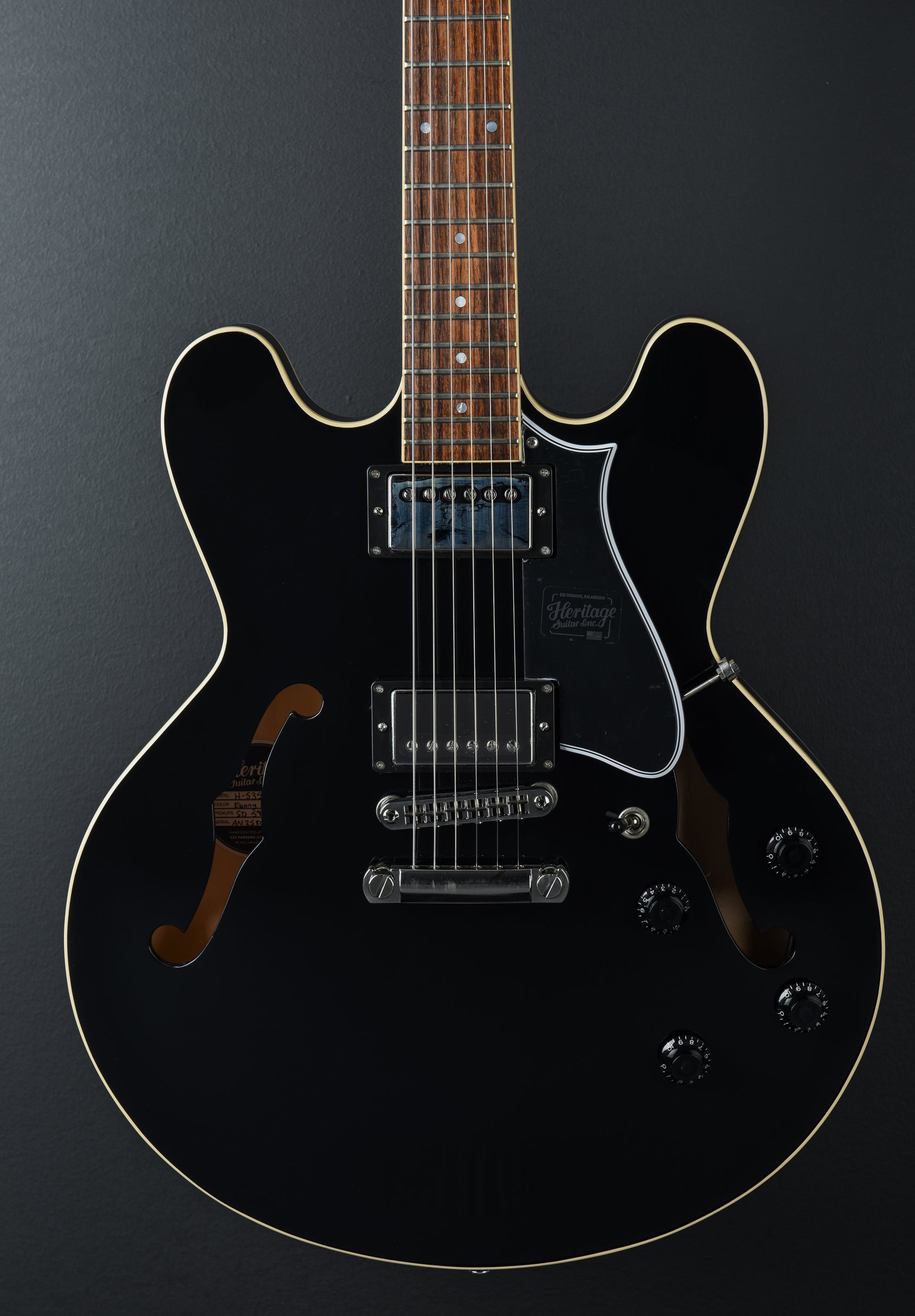 Standard Collection H-535 Semi-Hollow - Ebony – Dave's