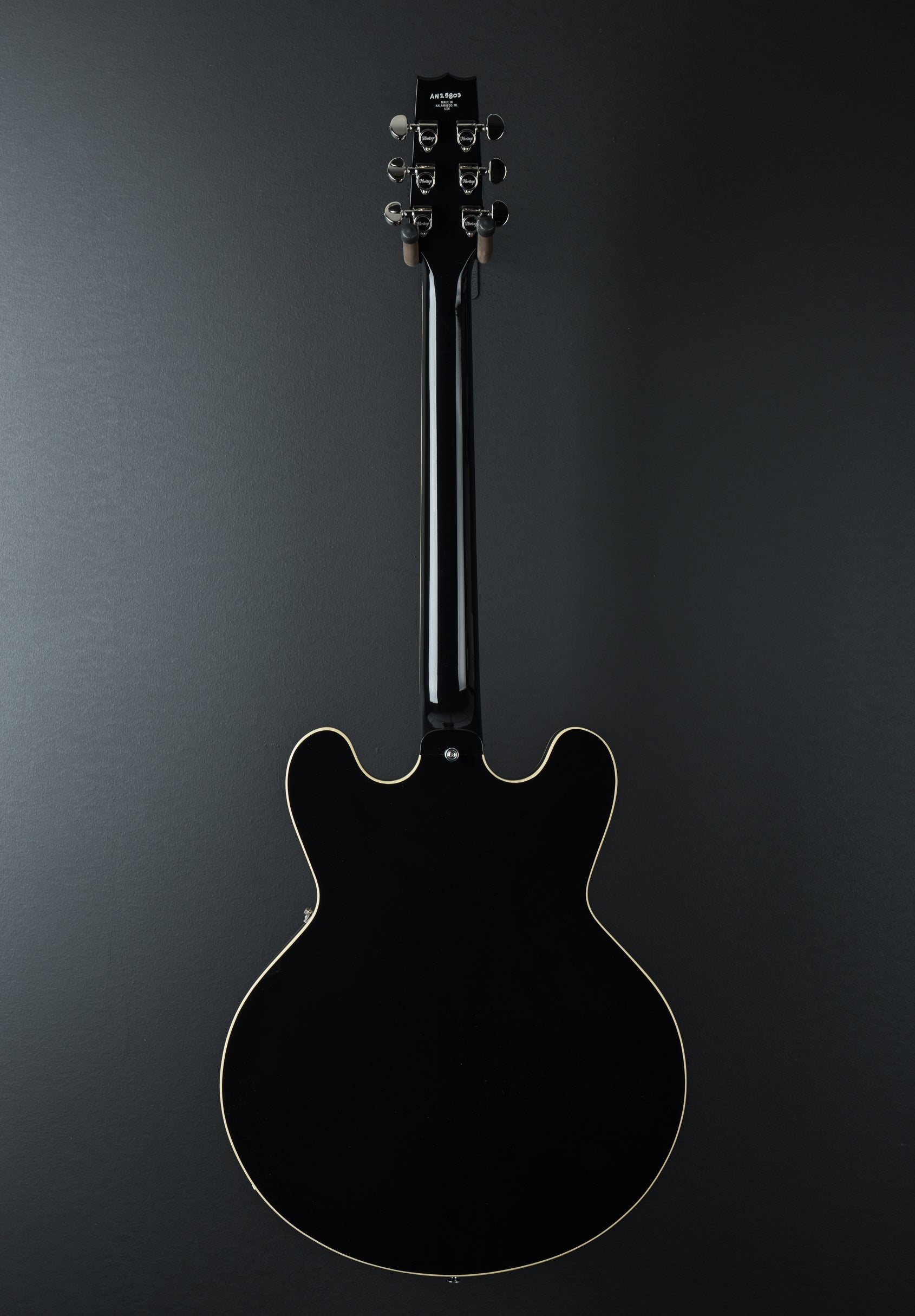 Standard Collection H-535 Semi-Hollow - Ebony – Dave's