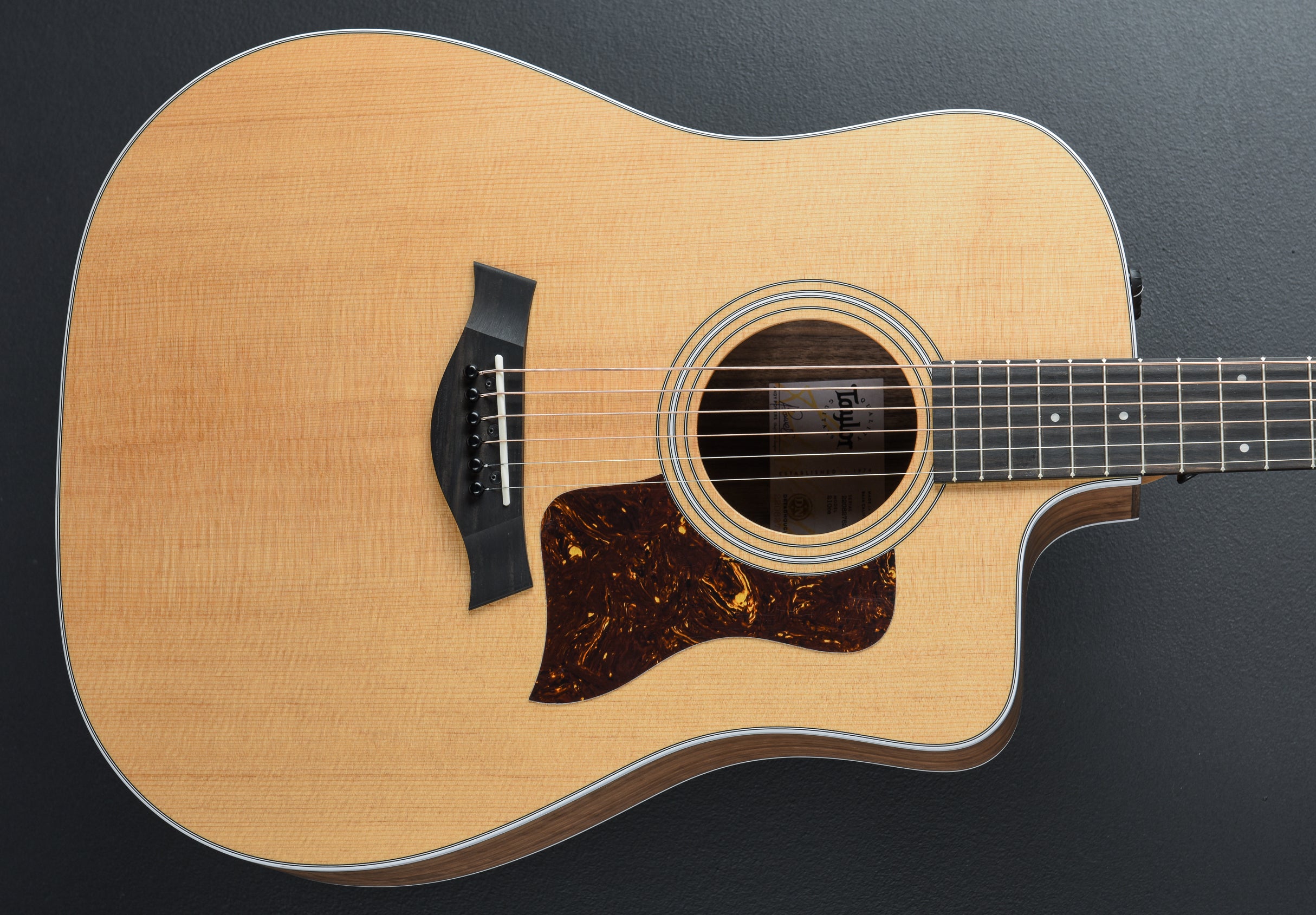 Taylor Guitars – Dave's Guitar Shop