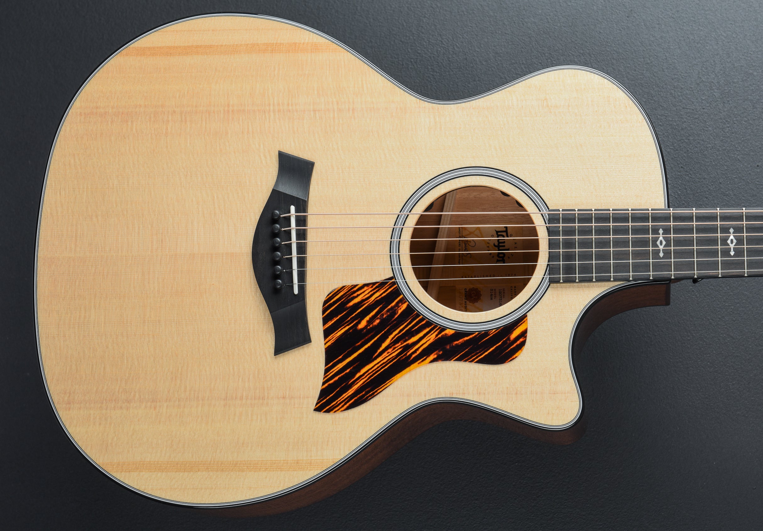 Taylor Guitars – Dave's Guitar Shop