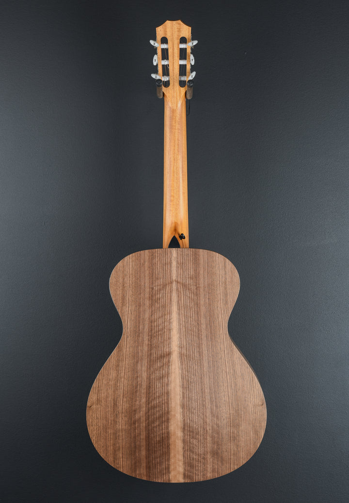 USED Academy 12E-N Left Hand &