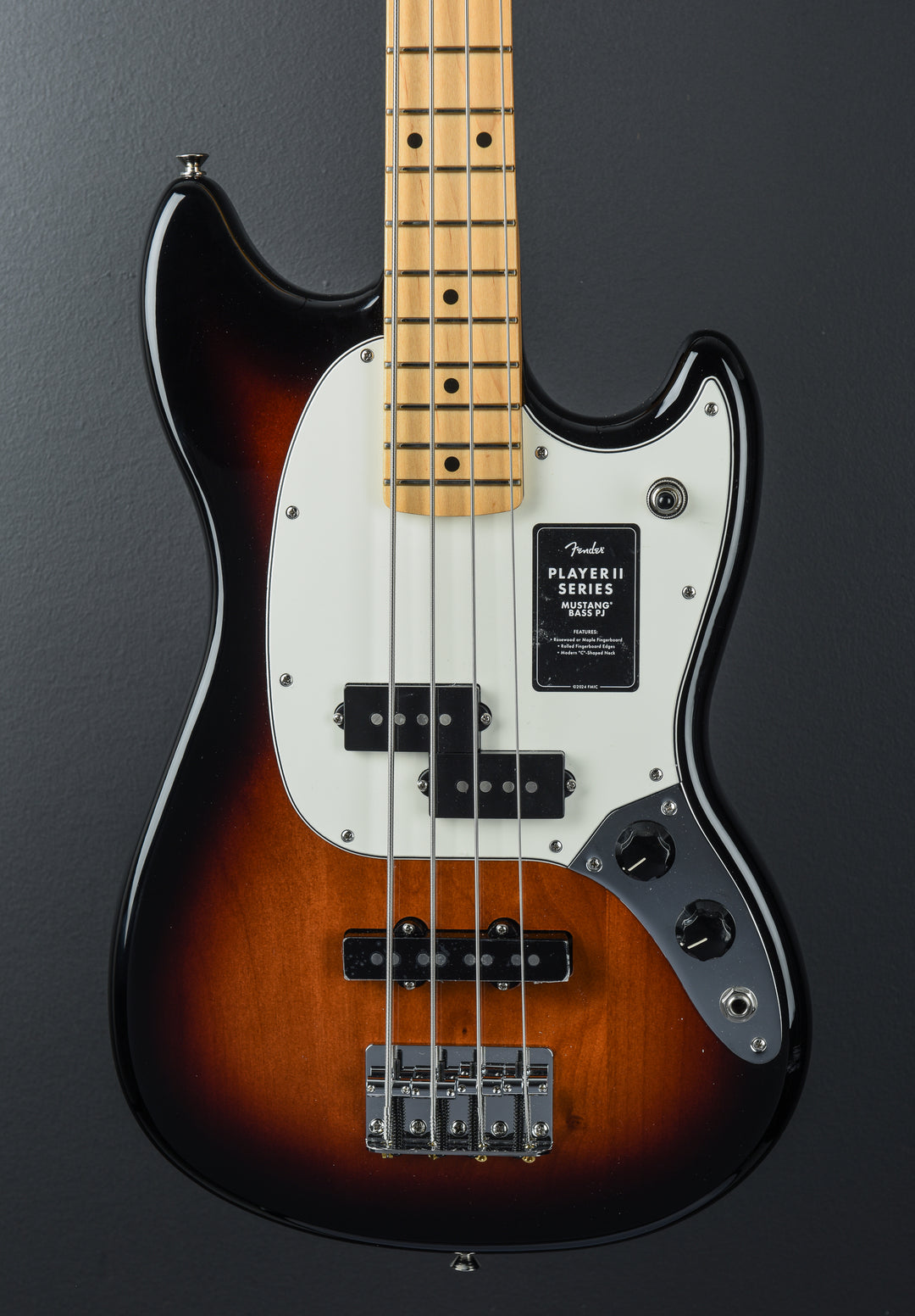 Player II Mustang Bass PJ - 3 Color Sunburst w/Maple