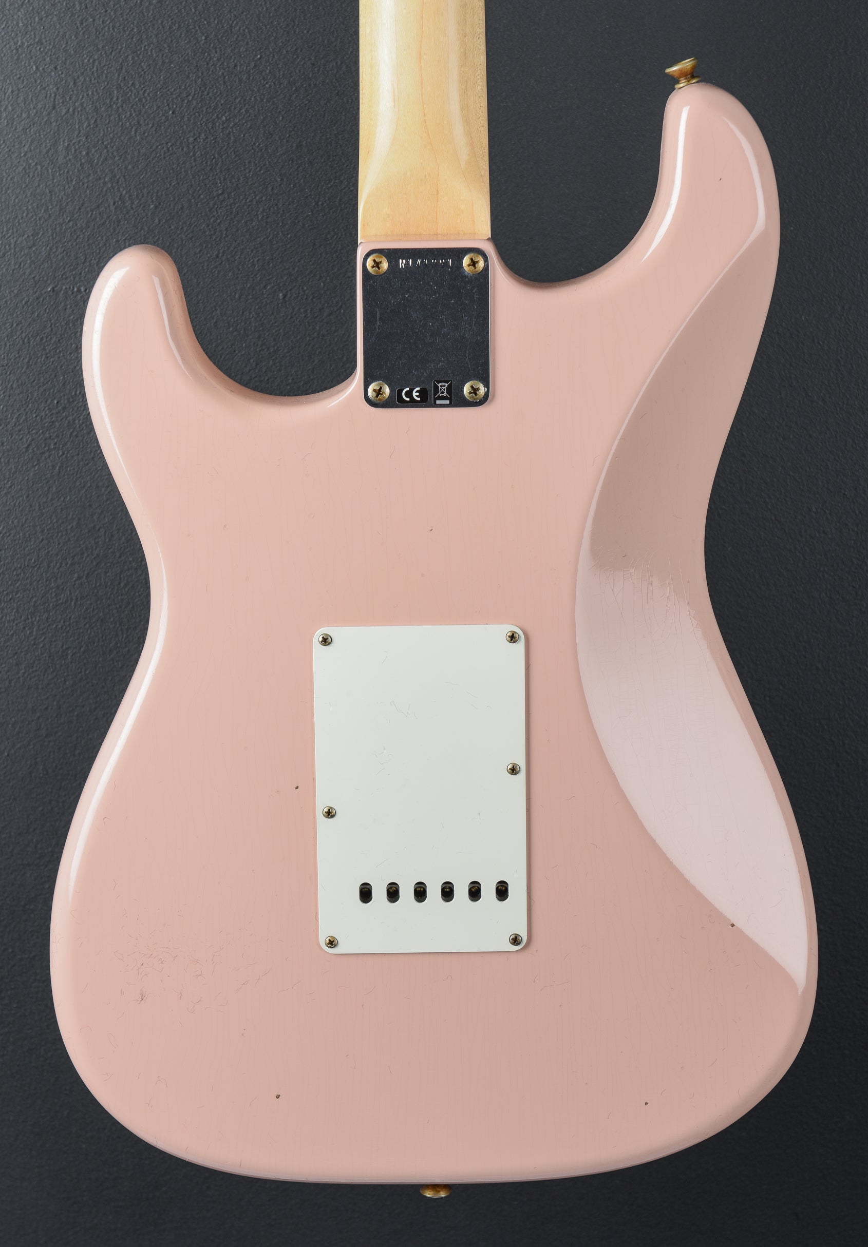 1960 Journeyman Relic Stratocaster - Shell Pink – Dave's Guitar Shop