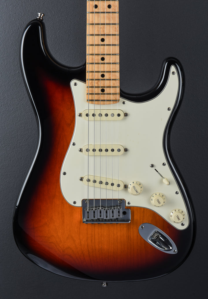 USED Custom Classic Stratocaster "V" Neck - 3-Color Sunburst &