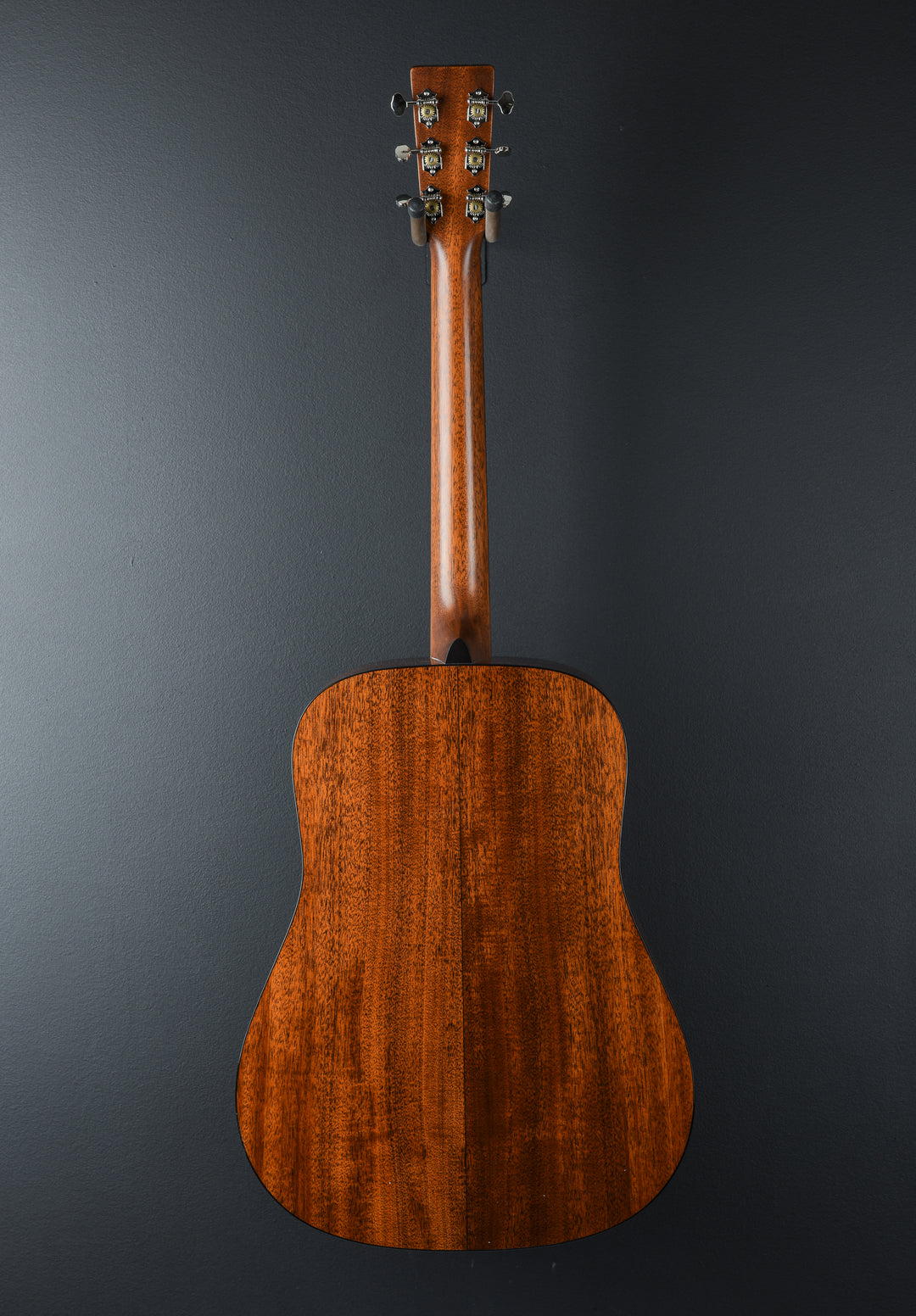 D-18 &
