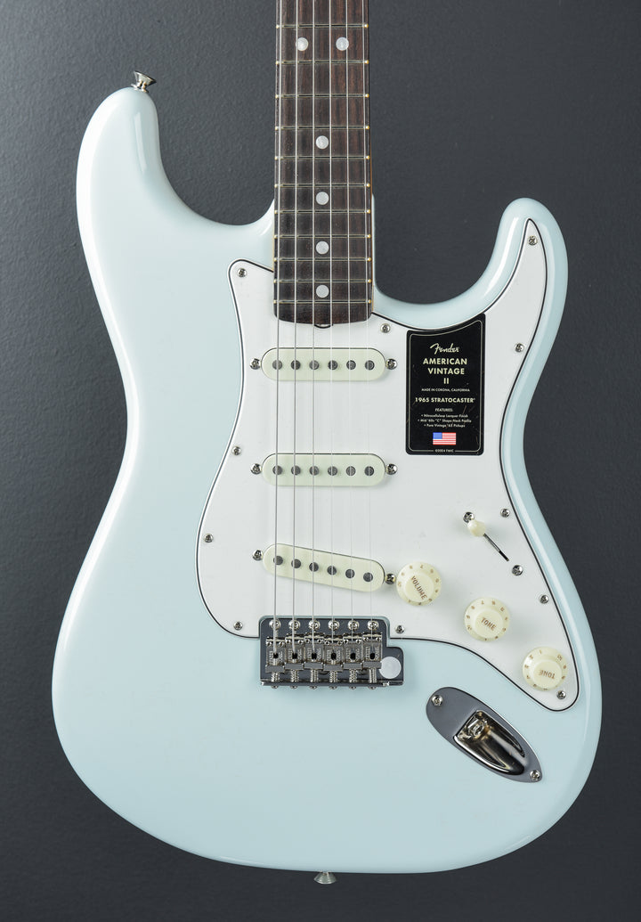 American Vintage II 1965 Stratocaster - Sonic Blue