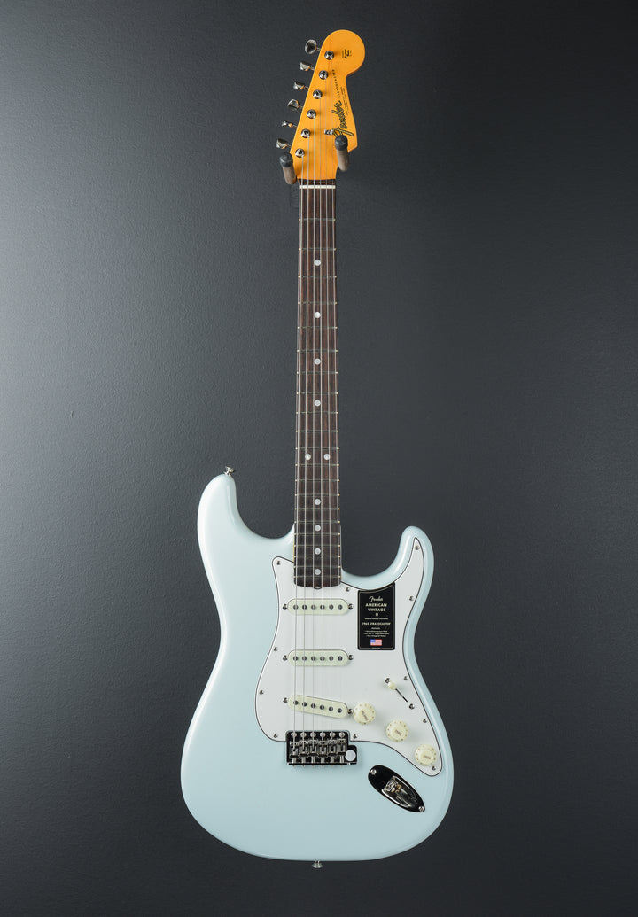 American Vintage II 1965 Stratocaster - Sonic Blue