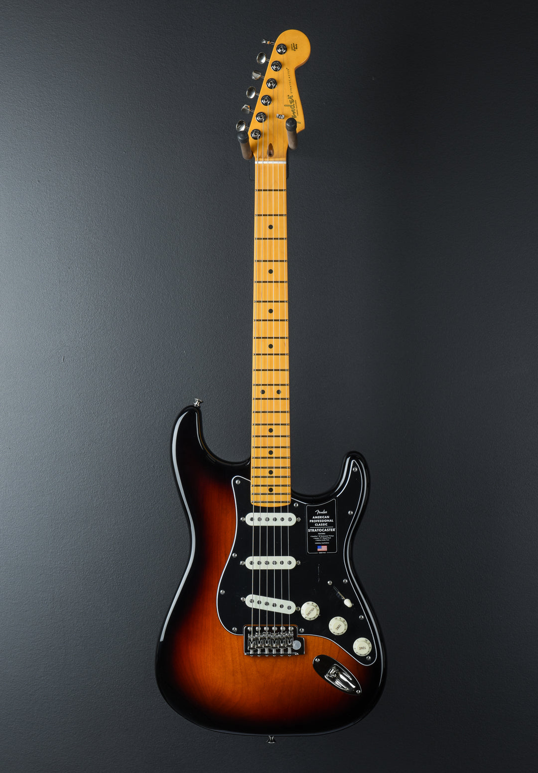 American Professional Classic Stratocaster - 3-Color Sunburst