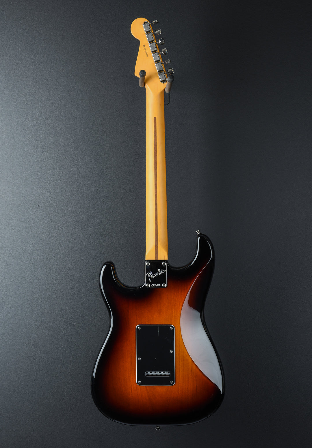 American Professional Classic Stratocaster - 3-Color Sunburst