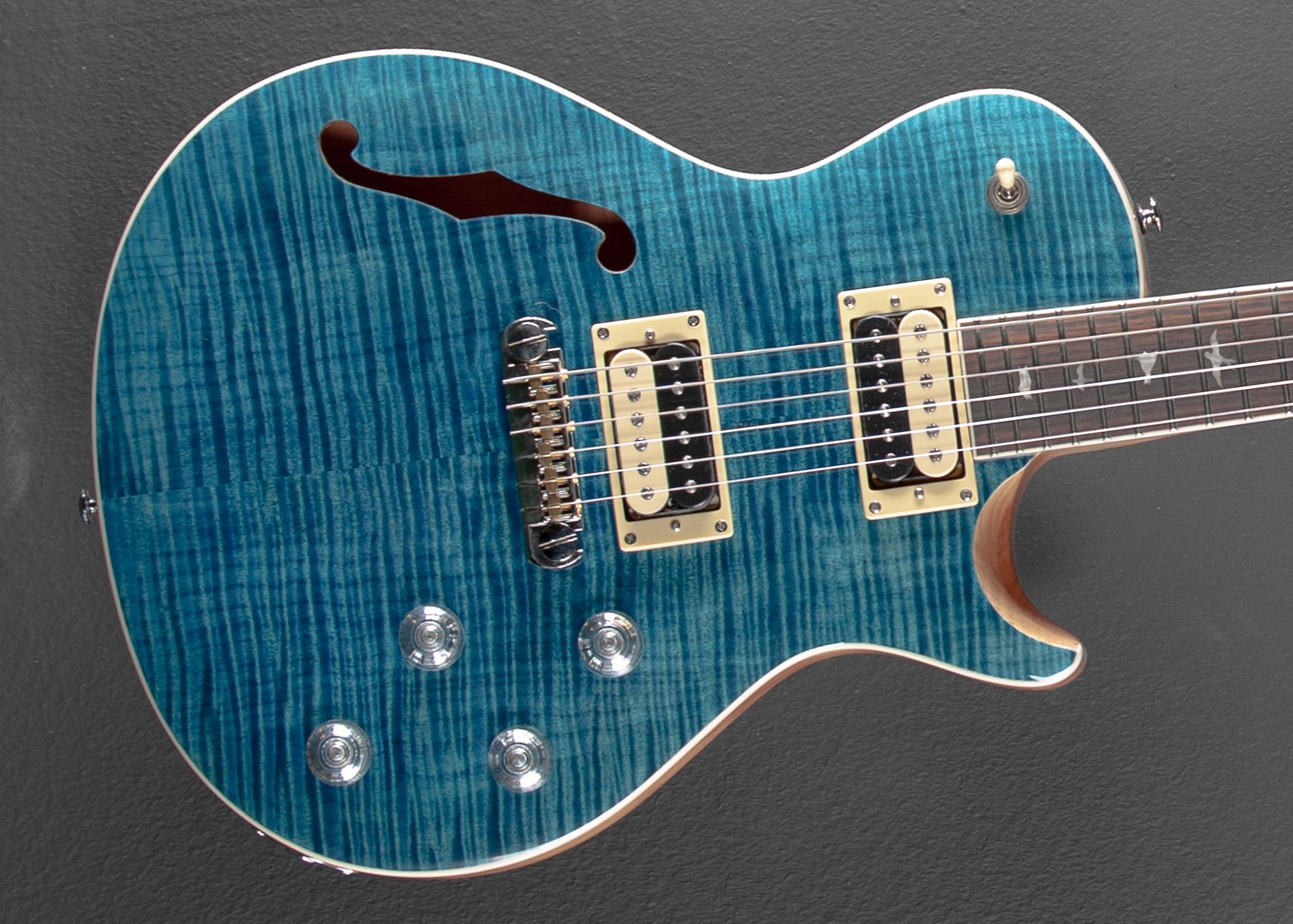 SE Zach Myers '22 – Dave's Guitar Shop